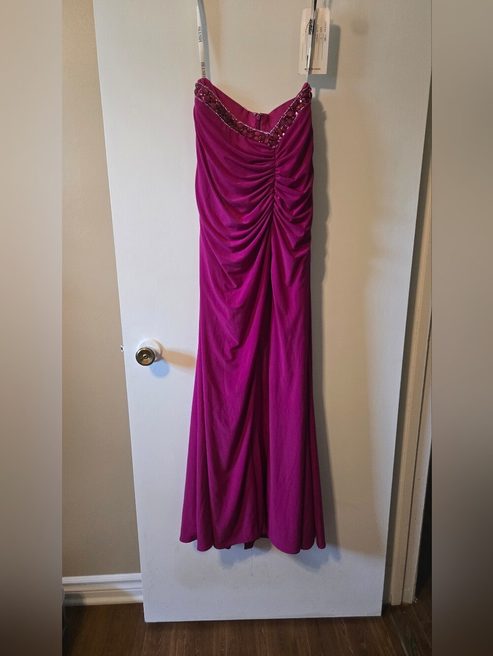 🎀Strapless Ruched Fuchsia Evening Gown